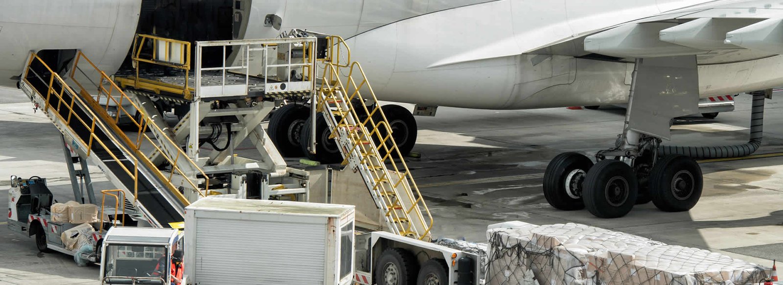 Service Banner - Olympus jet